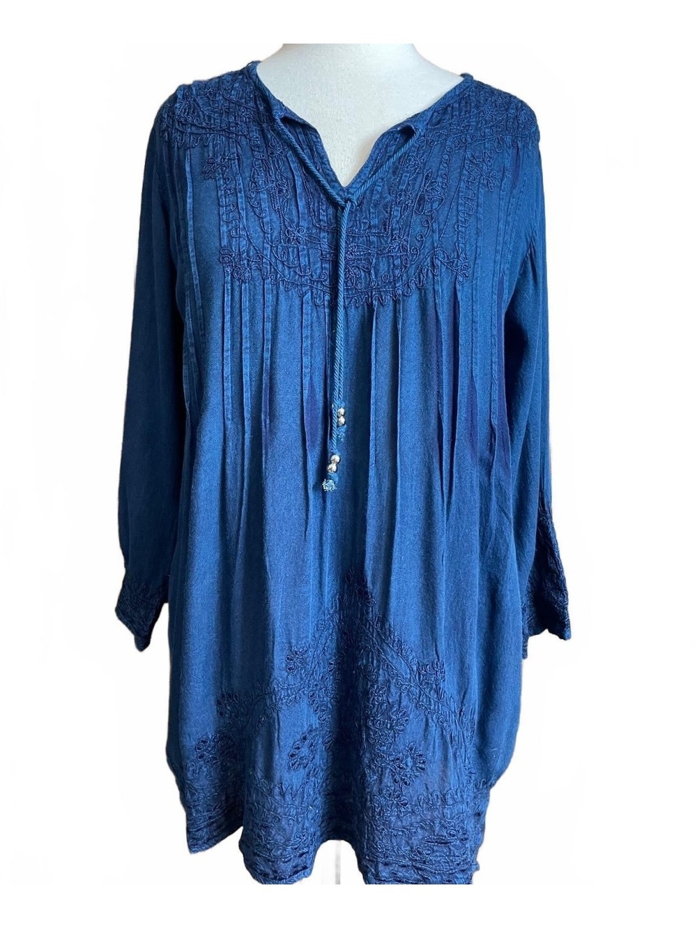 Solitaire boho embroidered and pleated tunic top medium